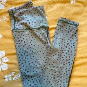 VMMA Military Green Print Leggings XS